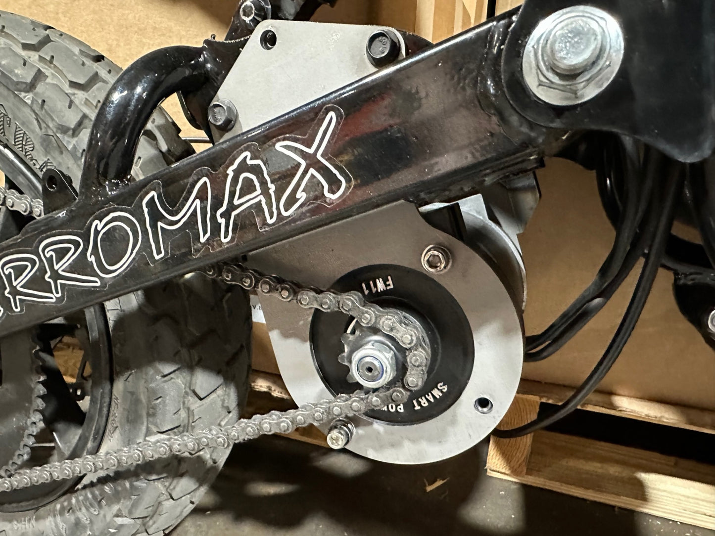 Burromax TT1600R Swingarm for Motor Upgrade (MY1020/FW11/EC4P)